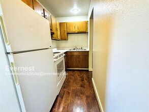 Building Photo - 1305 Burton Ct
