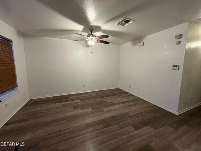 Building Photo - 12420 Tierra Mesa Ct