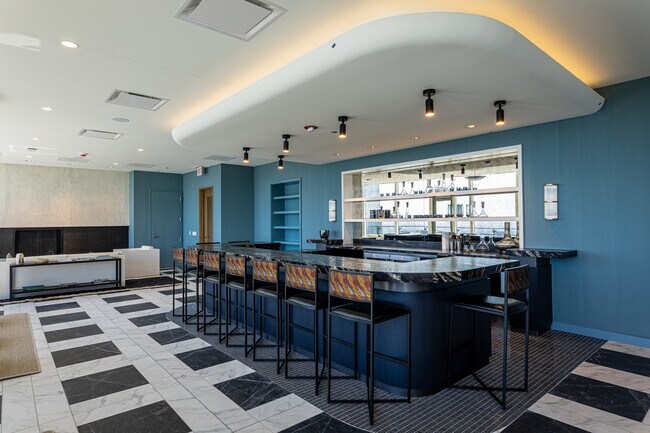 Building Photo - 1000 S Michigan Ave