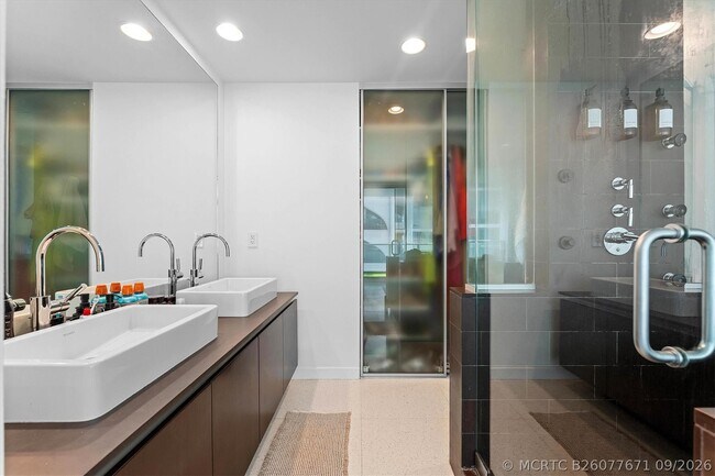 Building Photo - 1040 Biscayne Blvd