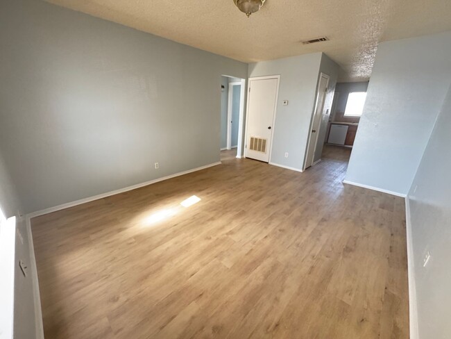 Primary Photo - 1313 Quail Cir