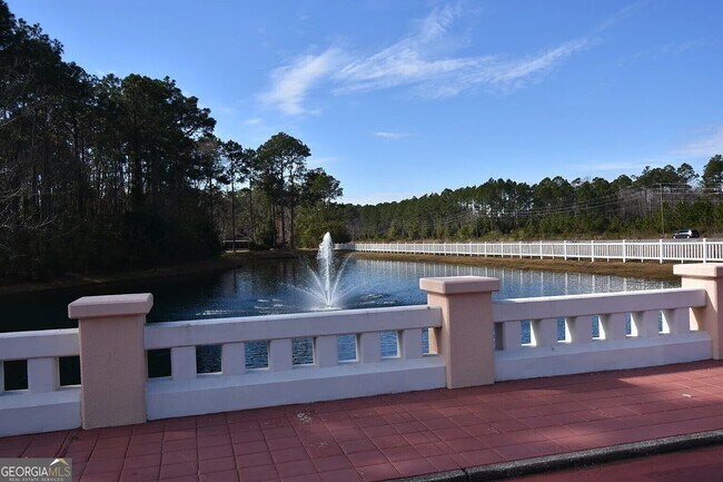 Building Photo - 200 McIntosh Dr