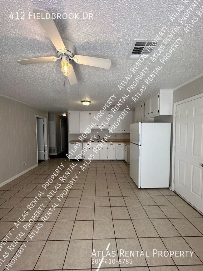 Building Photo - 412 Fieldbrook Dr