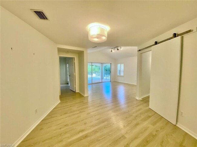Building Photo - 1096 Woodshire Ln
