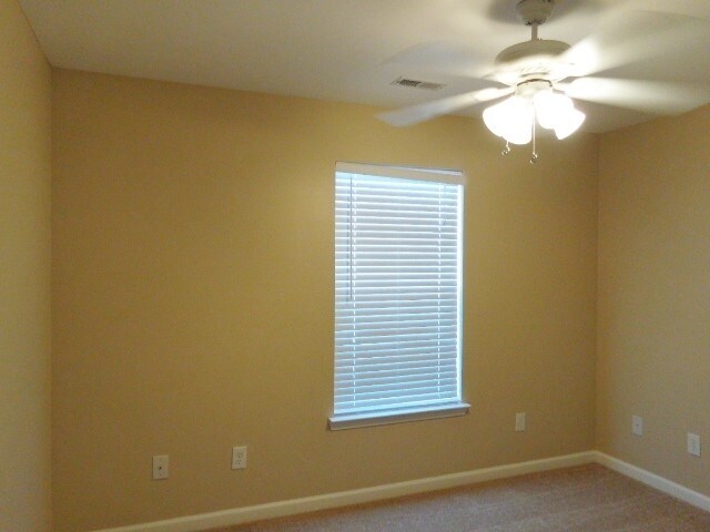 Building Photo - 315 Madrid Dr