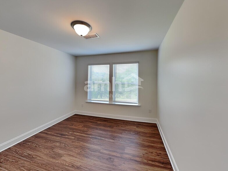 Building Photo - 164 Hazel Pk Dr