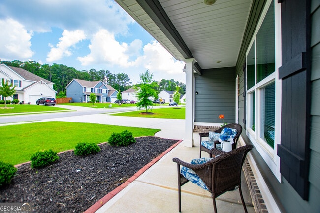 Building Photo - 132 Springwood Dr