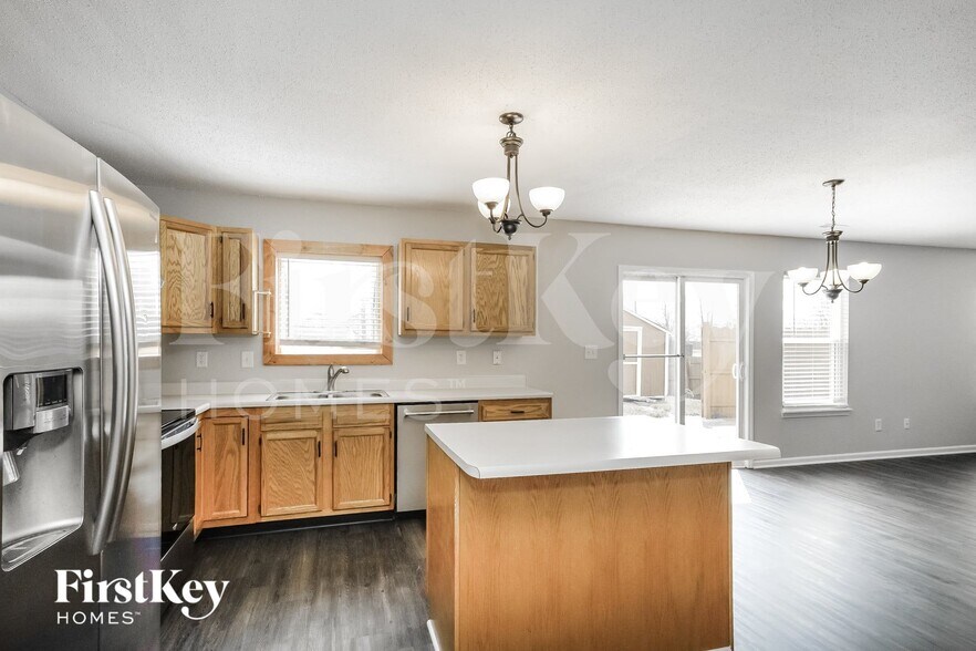 Building Photo - 837 Franklin Lakes Blvd
