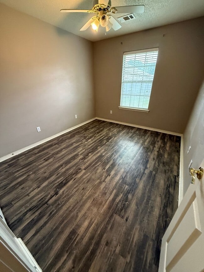 Building Photo - 1824 Wilder Ln