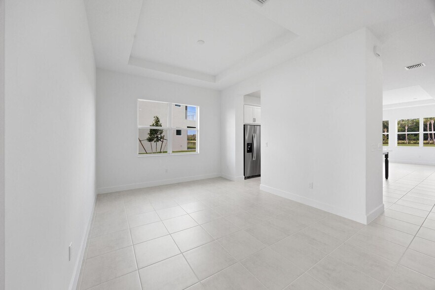 Building Photo - 15144 Wildwood Cir