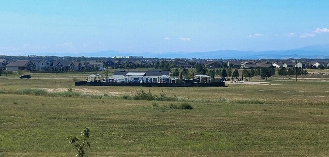 Building Photo - 6826 School House Dr