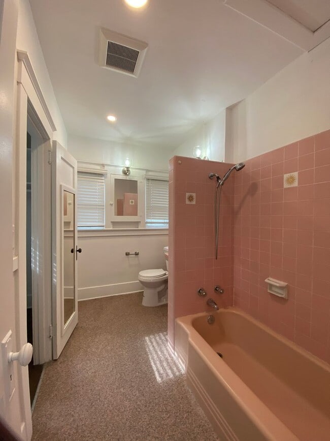 Building Photo - Cottage in the Heart of North Park!!