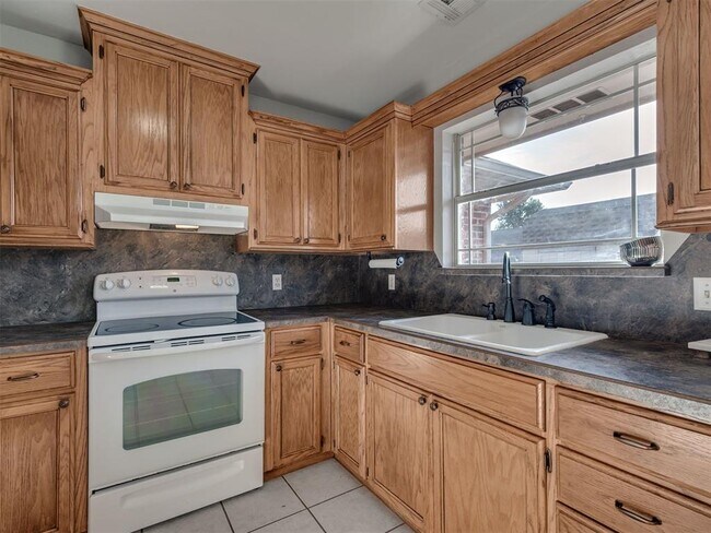 Building Photo - 12276 SW 10th St