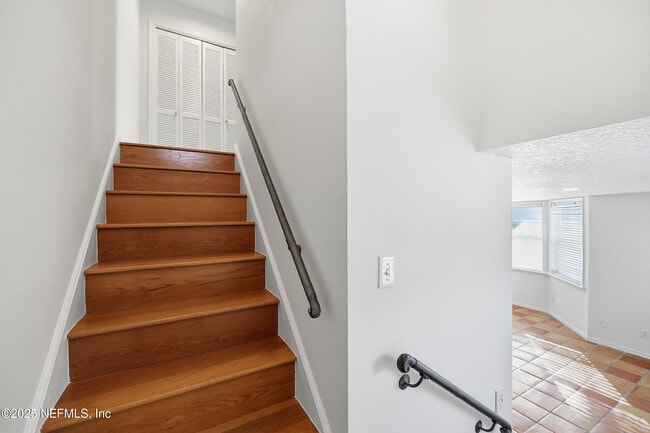 Building Photo - 600 First St