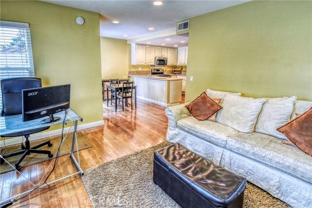 Building Photo - 24911 Laguna Vista