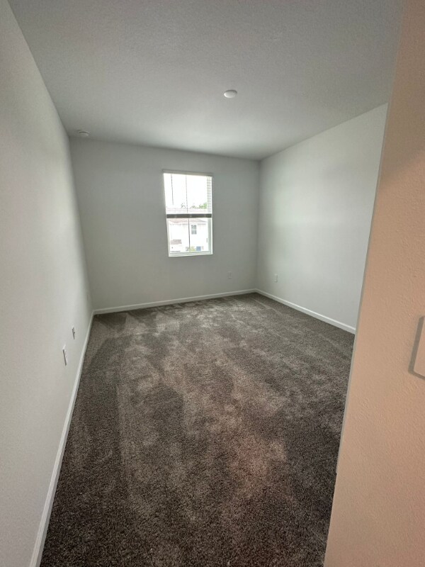 Building Photo - 7433 Stone Crk Trl