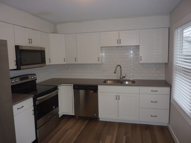 Building Photo - 1919 Finchley Ct