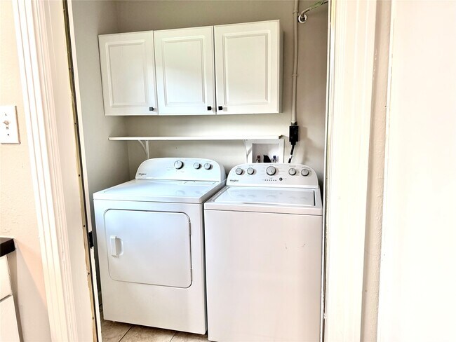 Building Photo - 2007 Wakefield Dr