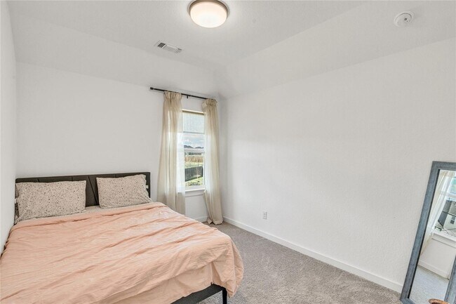 Building Photo - 516 Ahern Ct