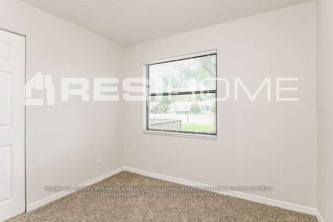Building Photo - 2228 Messina Ave