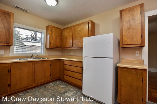 Building Photo - 2 br, 1 bath House - 1623 Texas St.