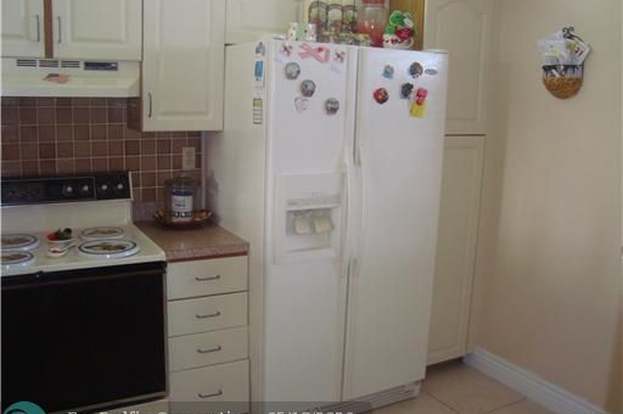 Building Photo - 2767 Carambola Cir S