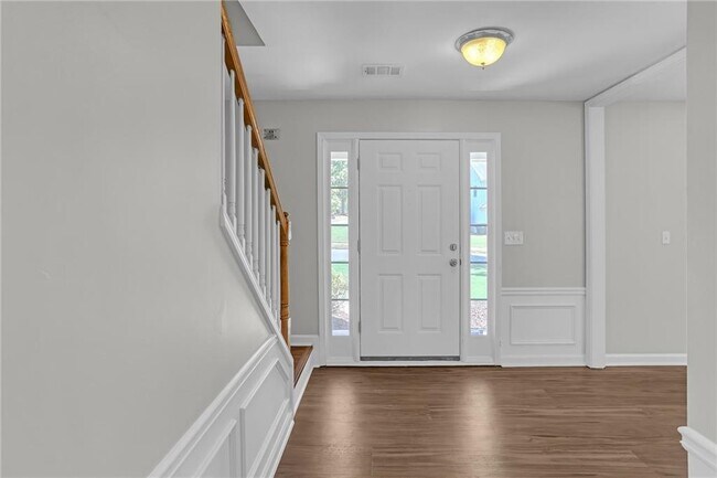 Building Photo - 3527 Chastain Glen Ln NE