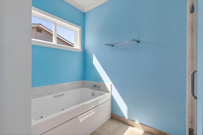 Building Photo - 18270 Baylor Ave