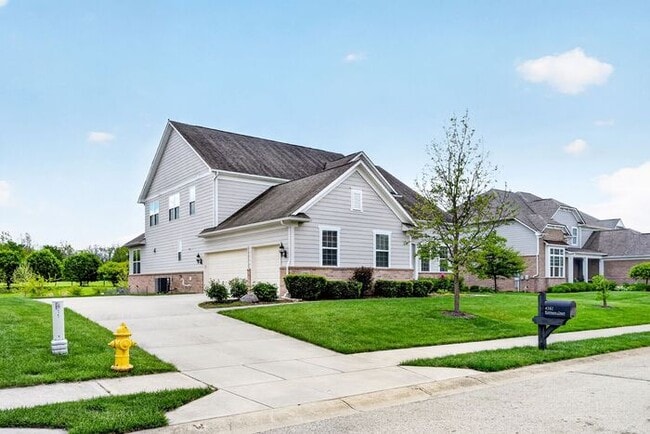 Building Photo - Modern Luxury with Waterfront Views in West Carmel