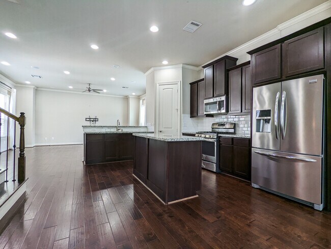 Building Photo - 5323 Kiam St