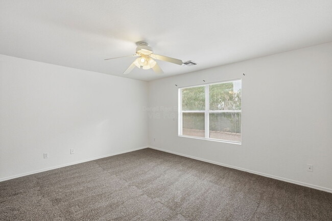 Building Photo - 8123 S Sunny Horizon Pl