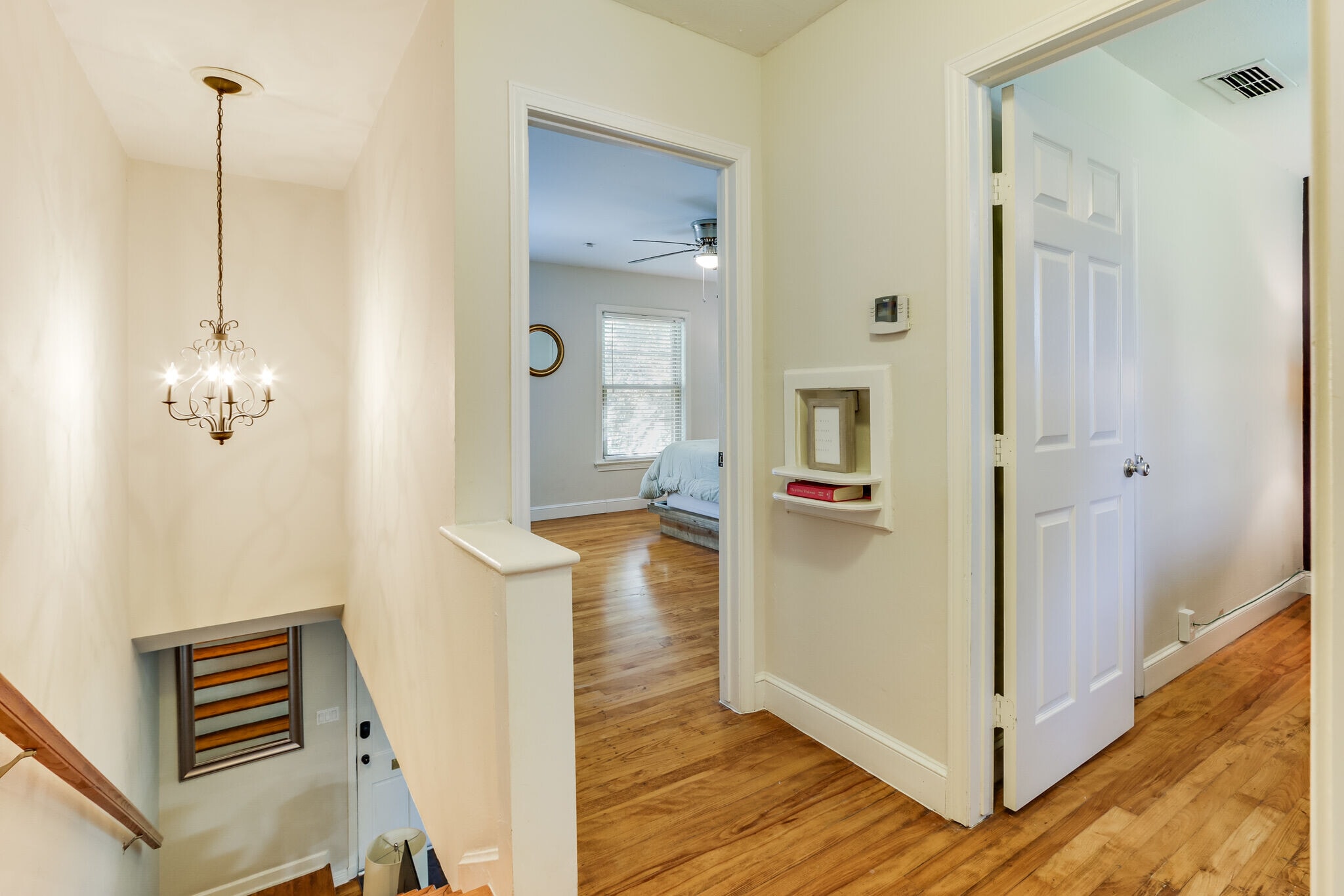 Building Photo - 6345 Bordeaux Ave