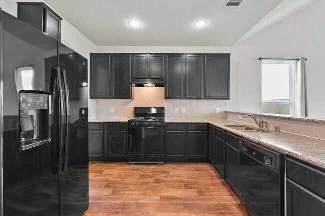 Building Photo - 3011 Tandem Ct