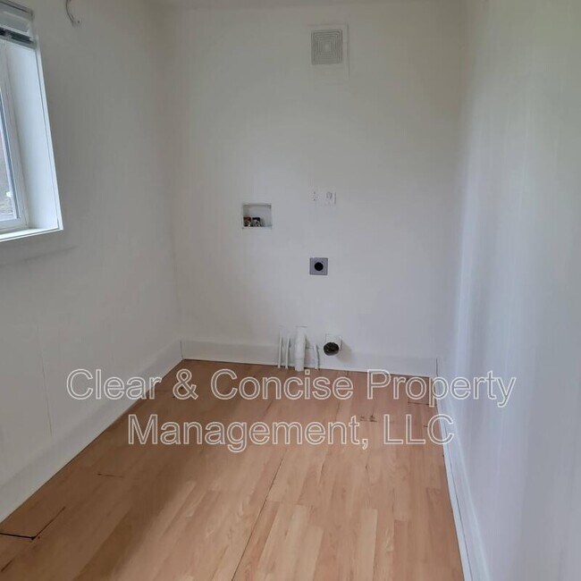 Building Photo - 535 Landess Rd