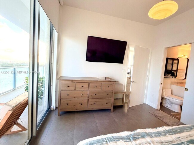 Building Photo - 3470 E Coast Ave