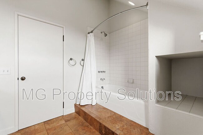 Building Photo - 5151 Nicasio Valley Rd