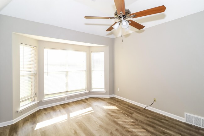 Building Photo - 1079 Mossy Knoll Dr