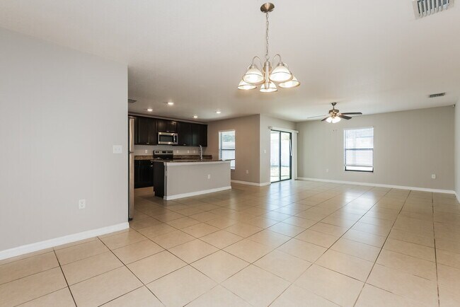 Building Photo - 6953 Redbay Dr