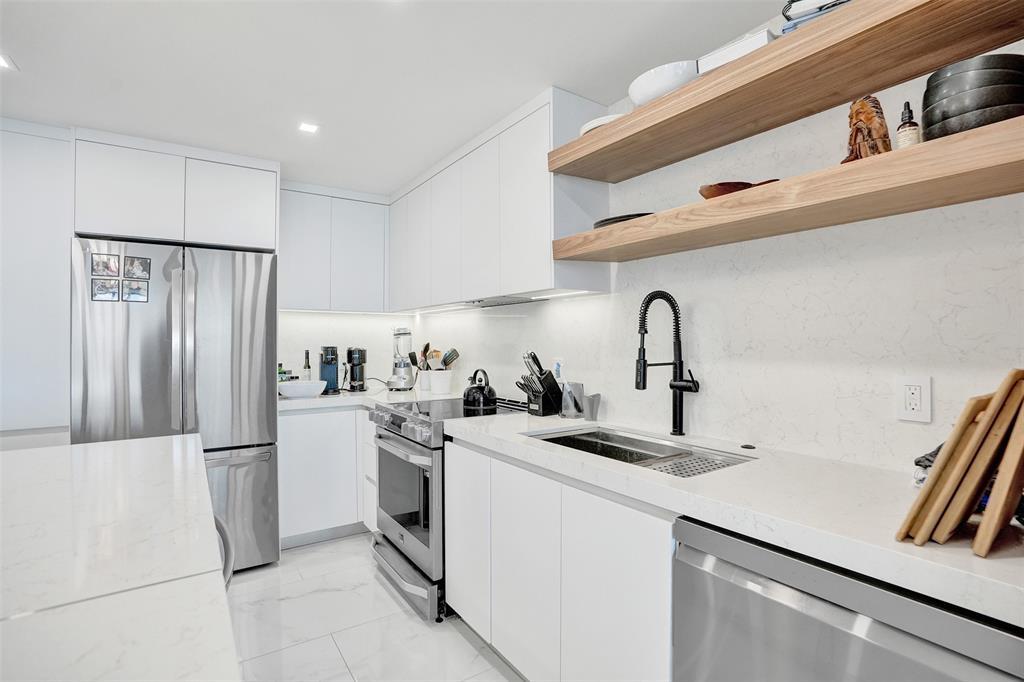 Building Photo - 545 S Fort Lauderdale Beach Blvd