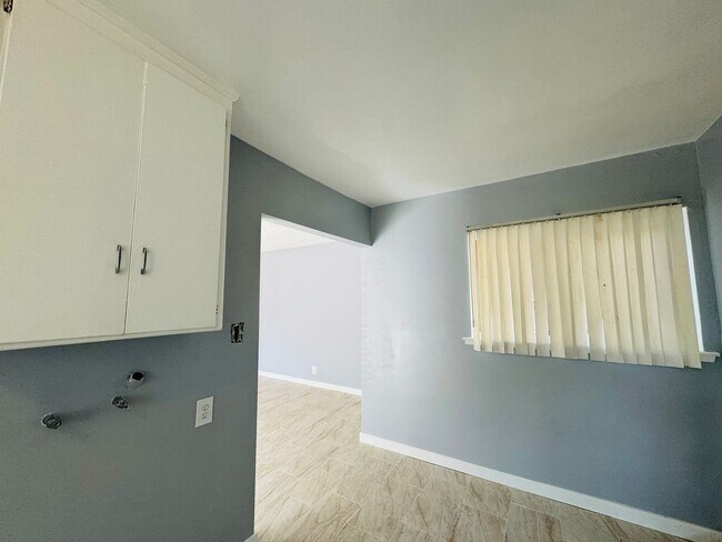 Building Photo - 1230 W 144th St