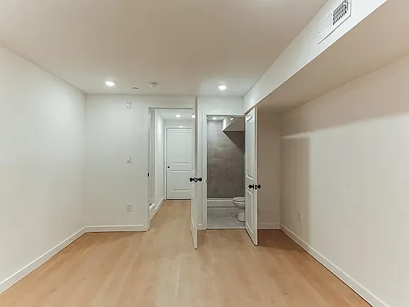 Building Photo - 5540 Bloyd St