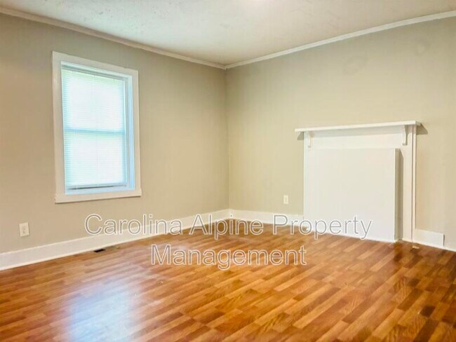 Building Photo - 1110 W Sykes St