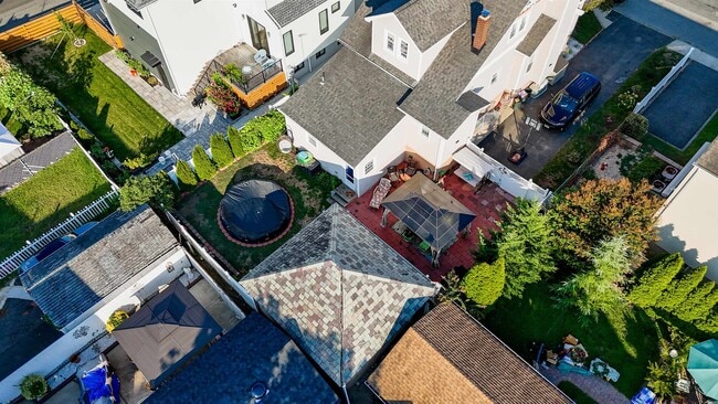 Building Photo - 1041 Stonewall Ln