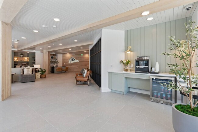 Building Photo - 320 N 490 W