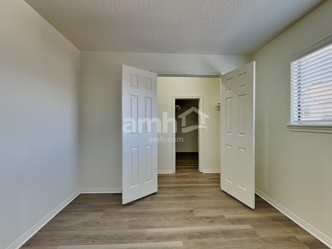 Building Photo - 14815 Cygnus Ct