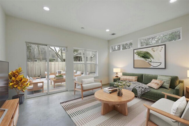 Building Photo - 2503 S 6th St