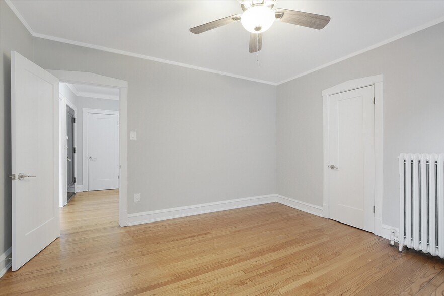 Building Photo - 5746 N Maplewood Ave