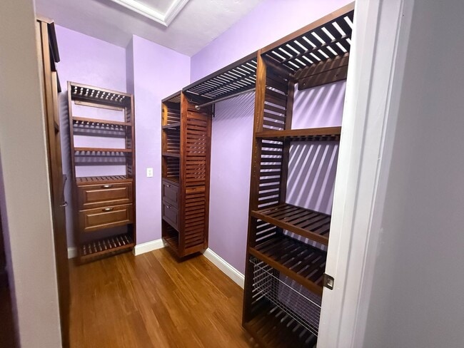 Building Photo - 2 Bed / 2 Bath Condo in The Gables