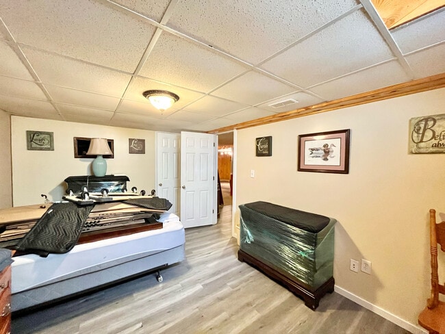 Building Photo - 6286 Fenn Rd