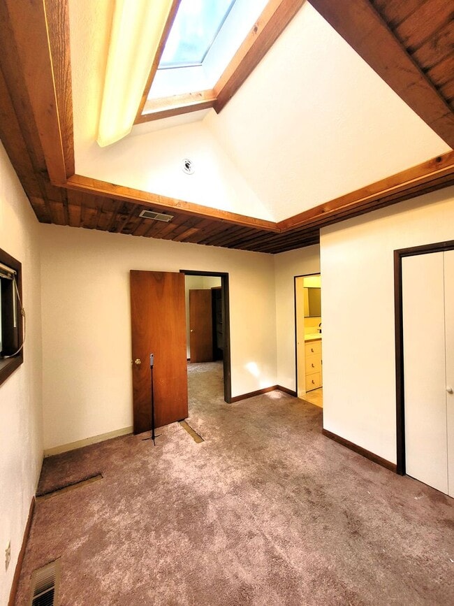 Building Photo - Cabin Style Home, 2 Bedroom - Bellingham, Toledo St